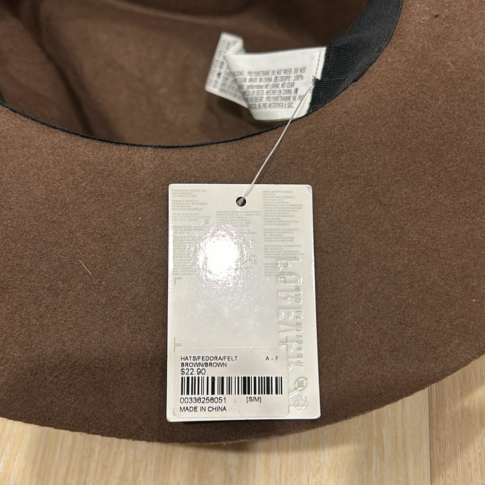 Brown felt hat - Picture 2 of 3